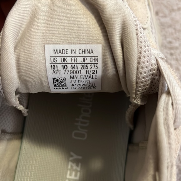 Brand new never wear yeezy 500 blush - Picture 10 of 12